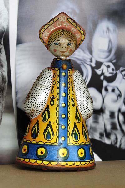 Figurines